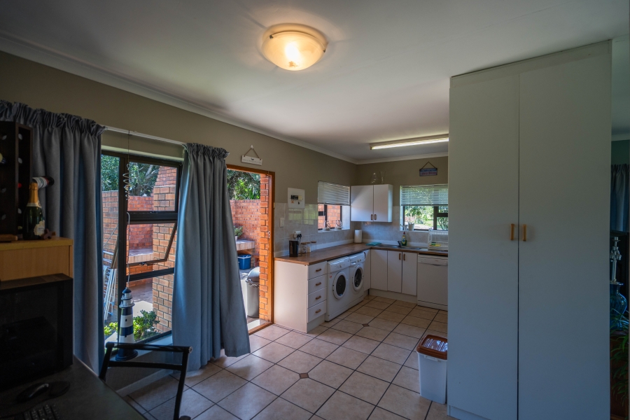 3 Bedroom Property for Sale in Seafield Eastern Cape